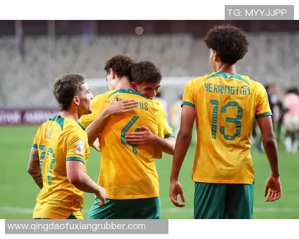 中国足球队最新名单分析与球员表现评估探讨